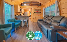 Ernie Cabin Wauhatchie Woodlands Tiny Cabin