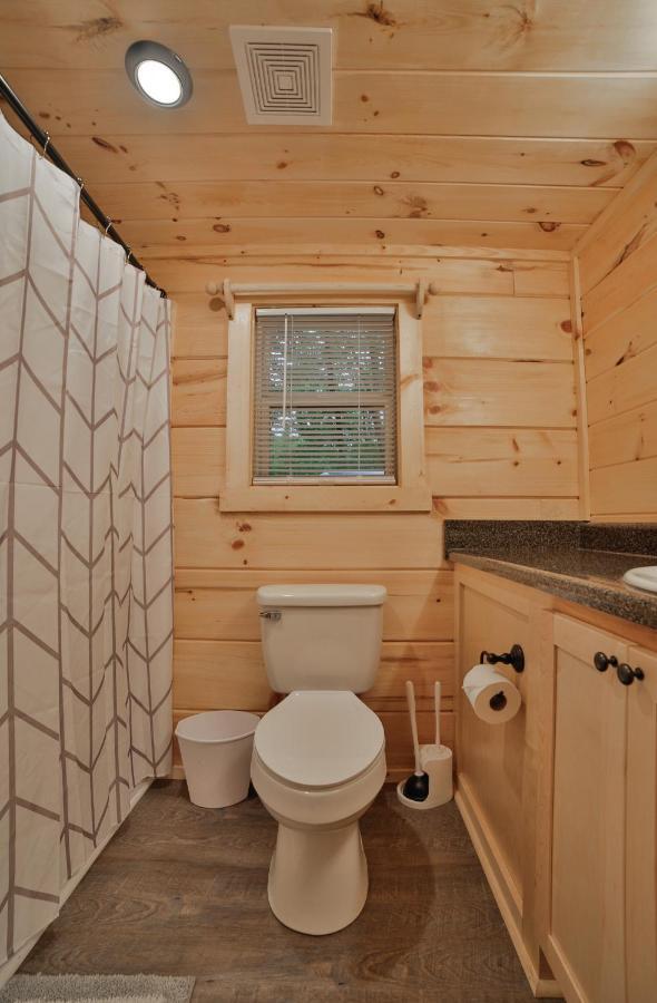 Ernie Cabin Wauhatchie Woodlands Tiny Cabin Chattanooga Exterior photo